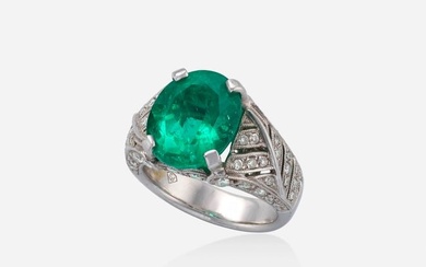 Emerald, diamond, and white gold ring