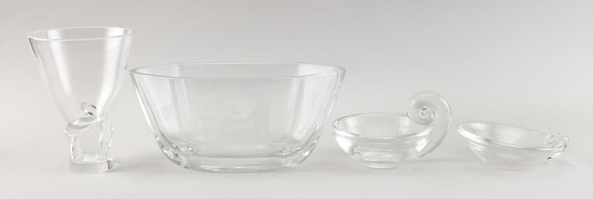 FOUR PIECES OF CONTEMPORARY STEUBEN AND OTHER CRYSTAL
