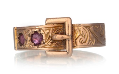 GOLD BUCKLE RING