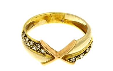 Gouden ring bezet met diamant