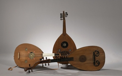 Guitare-luth théorbée Allemagne, XIXe -XXe siècle. ...
