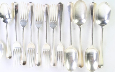 Hallmarked Sterling Silver Cutlery Suite Incl Rats Tail Table Spoons 1.29kg