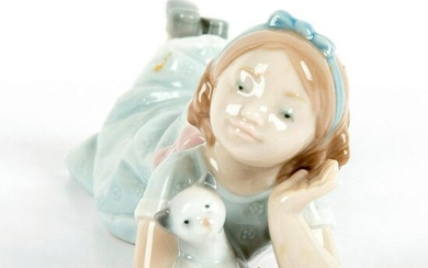 How Sweet! 1006987 - Lladro Porcelain Figurine