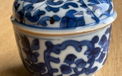 Jar - Ceramic, Porcelain - China - 18th century