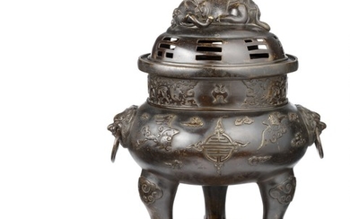 Large Chinese bronze tripod censer with cover supported by three legs, sides with to ring handles and Foo-dog heads. Qing, 19th century