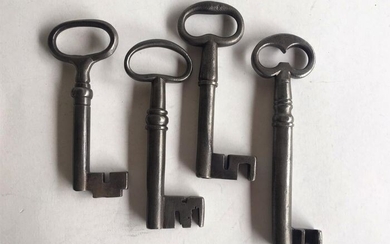 Lot of 4 security keys from safe / treasure chest - Italy - Lombardy / Piedmont - Forged iron - XVIII / XIX Century
