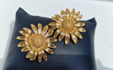 Monet - Sunflower 1960s vintage clip beautiful - Earrings