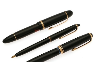 Montblanc: A writing set comprising a Pix 26 mechanical pencil, a Meisterstück 149 fountain pen and a 256 fountain pen. (3)