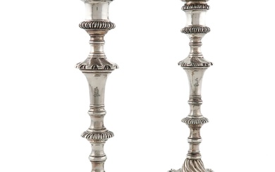 Paire de chandeliers en argent de George III, par William Cafe, Londres 1765, colonnes balustres...