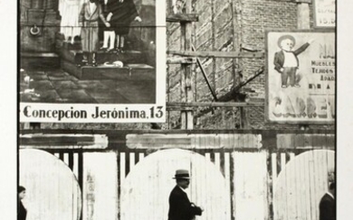 Photographie originale signée] Madrid, 1933. [Dédicace autographe de Cartier-Bresson à Paola et Jean-Michel Folon]