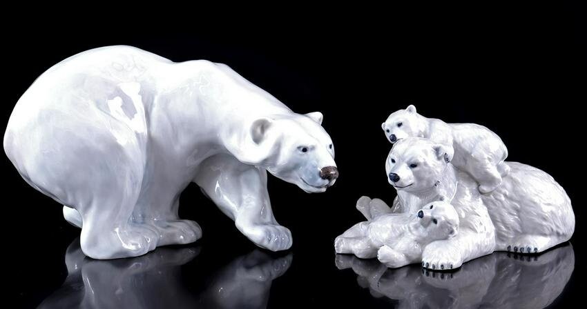Porcelain creeping polar bea