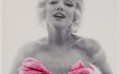 STERN, BERT (1929-2013) Marilyn Monroe with pink roses