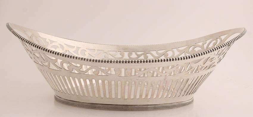 Silver bread basket, 835/000, oval sawn model with bars