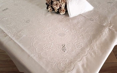Spectacular!! tablecloth x 12 (including 12 linen napkins) in 100% pure linen with embroidery - Linen - AFTER 2000
