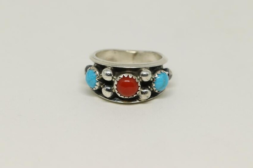 Sterling Silver Native American Navajo Ring.