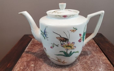Teapot (1) - Porcelain - China - Republic period (1912-1949)