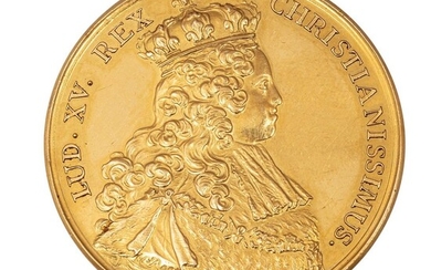 Une Médaille en Or du Sacre de Louis XV à...
