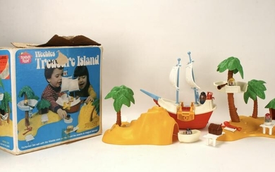VINTAGE WEEBLES TREASURE ISLAND IN BOX 1975