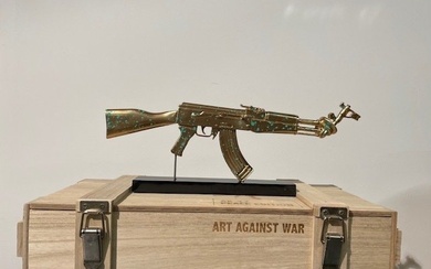 Van Apple - Art Against War - AK-47 Gold