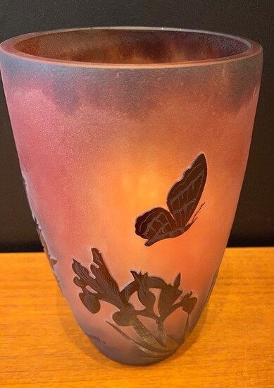 Verrerie et cristallerie de la Rochère - Art Nouveau style vase with irises and butterflies - Molten glass