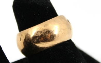 Vintage 18K Yellow Gold Hammered Ring