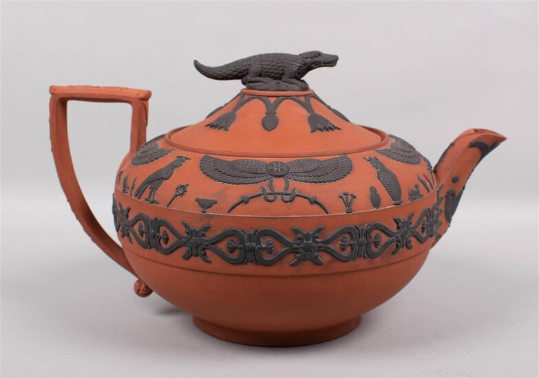 WEDGWOOD 'ROSSO ANTICO' EGYPTIAN REVIVAL LARGE TEAPOT AND COVER