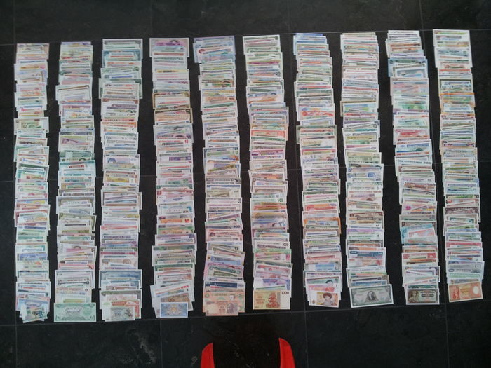 World - Collectie van 1000 verschillende bankbiljetten