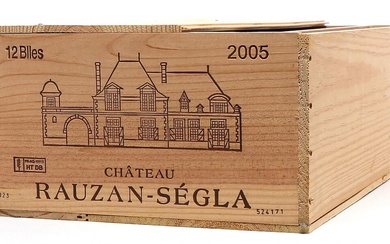 12 bts. Château Rauzan Ségla, Margaux. 2. Cru Classé 2005 A (hf/in)....