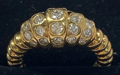 18CT YELLOW GOLD BOMBAY DIAMOND RING