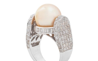 18K South Sea Golden Pearl Diamond Ring