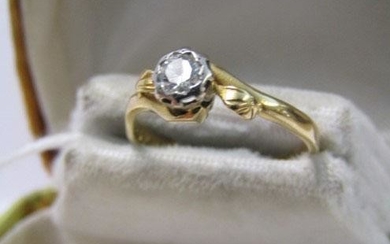 18ct YELLOW GOLD DIAMOND SOLITAIRE RING, principal diamond approx...
