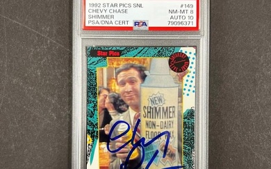 1992 Star Pics Shimmer #149 Chevy Chase Signed Card PSA 8 Auto 10 PSA/DNA Autogr