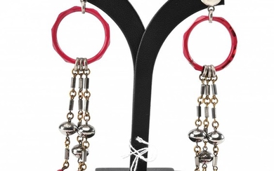 A PAIR OF DROP EARRINGS WITH GLASS DROPS