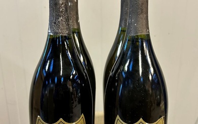 4 blles Champagne MOET & CHANDON cuvée Dom Pérignon 1982