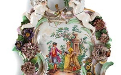 Applique Porcelain sides with very complex shapes; two little angels...