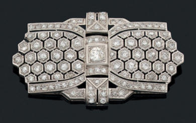 Broche "plaque" Diamants ronds, platine (950)....