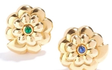VINTAGE EMERALD AND SAPPHIRE EARRINGS in 18ct yellow