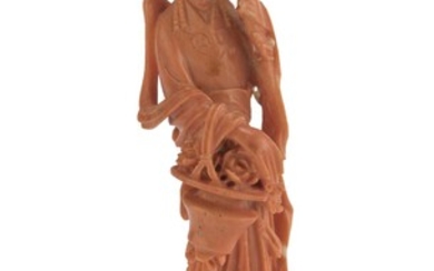 A CHINESE IVORY SCULPTURE REPRESENTING YANG GUIFEI EARLY 20TH CENTURY.