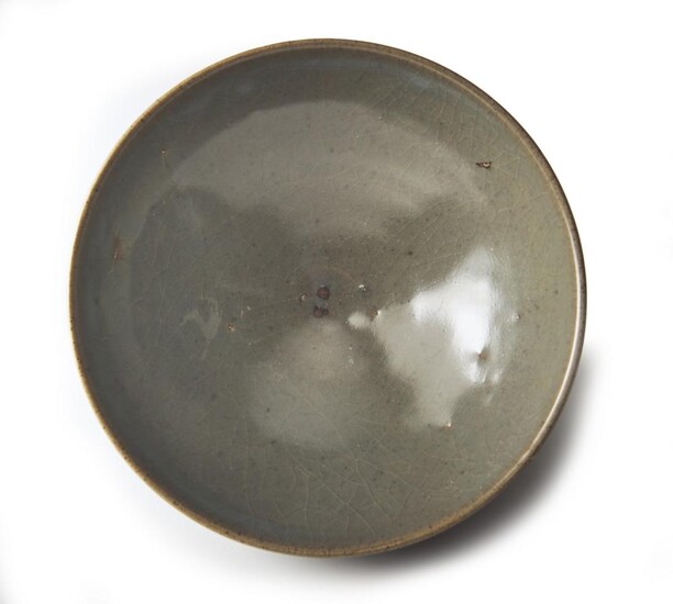 A CHINESE JUNYAO BOWL YUAN DYNASTY (1279-1368) The De Voogd Collection