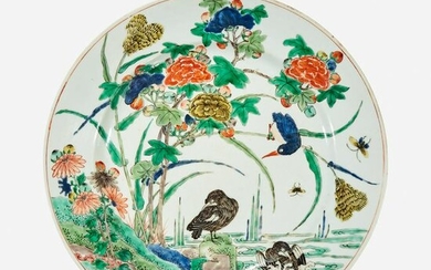 A Chinese famille verte-decorated porcelain dish
