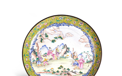 A LARGE GUANGZHOU (CANTON) ENAMEL CHARGER Qianlong period