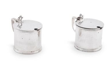 A PAIR OF SILVER DRUM MUSTARD POTS, MAKER'S MARKS RUBBED