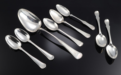 A collection of older spoons and a potage spoon in silver, i.a. 'Double fluted' (8)