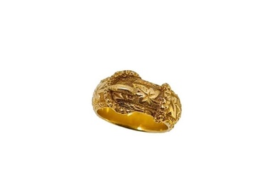 A late Victorian 18ct gold buckle ring