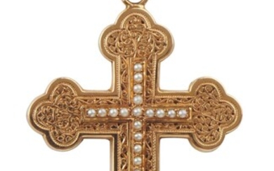 AN ANTIQUE GOLD AND SEED PEARL CROSS PENDANT