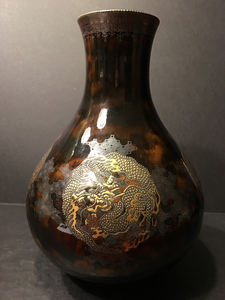 ANTIQUE Japanese Satsuma Dragon Vase, Meiji period. 11 1/2" high. Signed