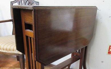 An early 20th century mahogany Sutherland tableCondition Report There is...
