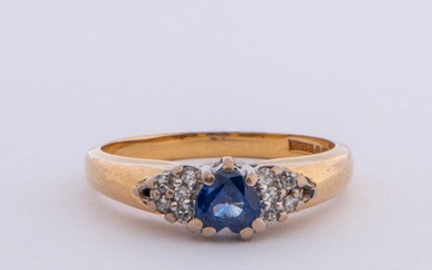 Blue Sapphire and Diamonds Ring Gold 750/18K