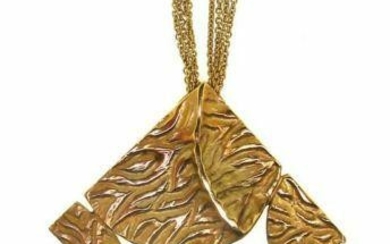 CHIC 18k Yellow Gold Leaf Motif Necklace