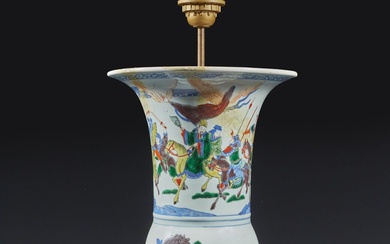 CHINE, XIXe siècle Vase cornet en porcelaine... - Lot 164 - Audap & Associés